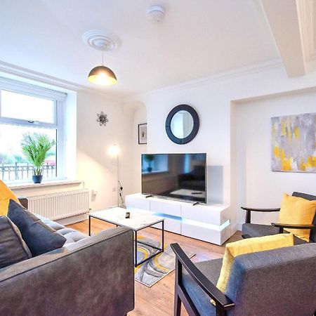 Casa One Hundred - A Beautiful 4 Bed House On The Beach Front Swansea Buitenkant foto