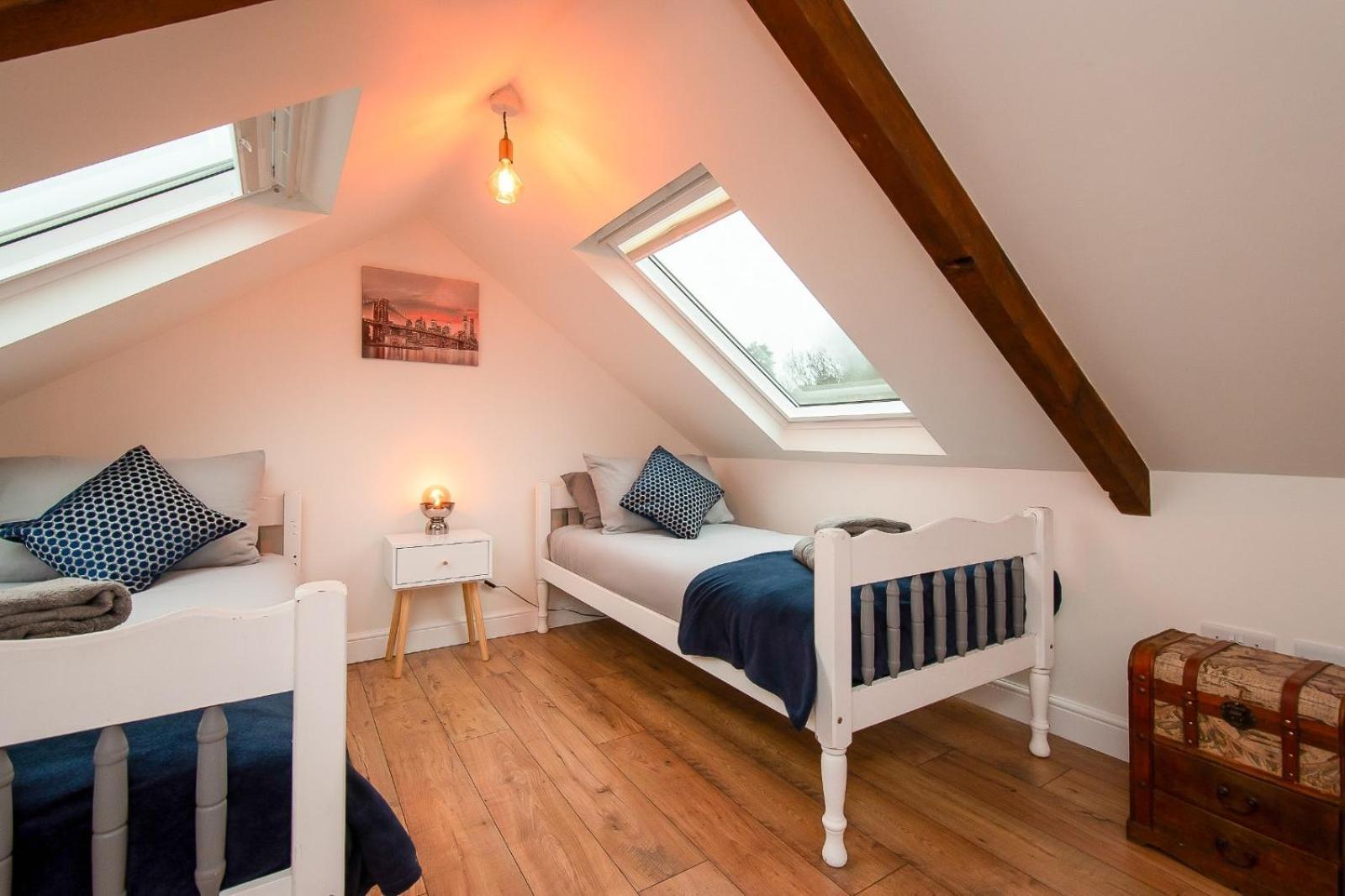 Casa One Hundred - A Beautiful 4 Bed House On The Beach Front Swansea Buitenkant foto