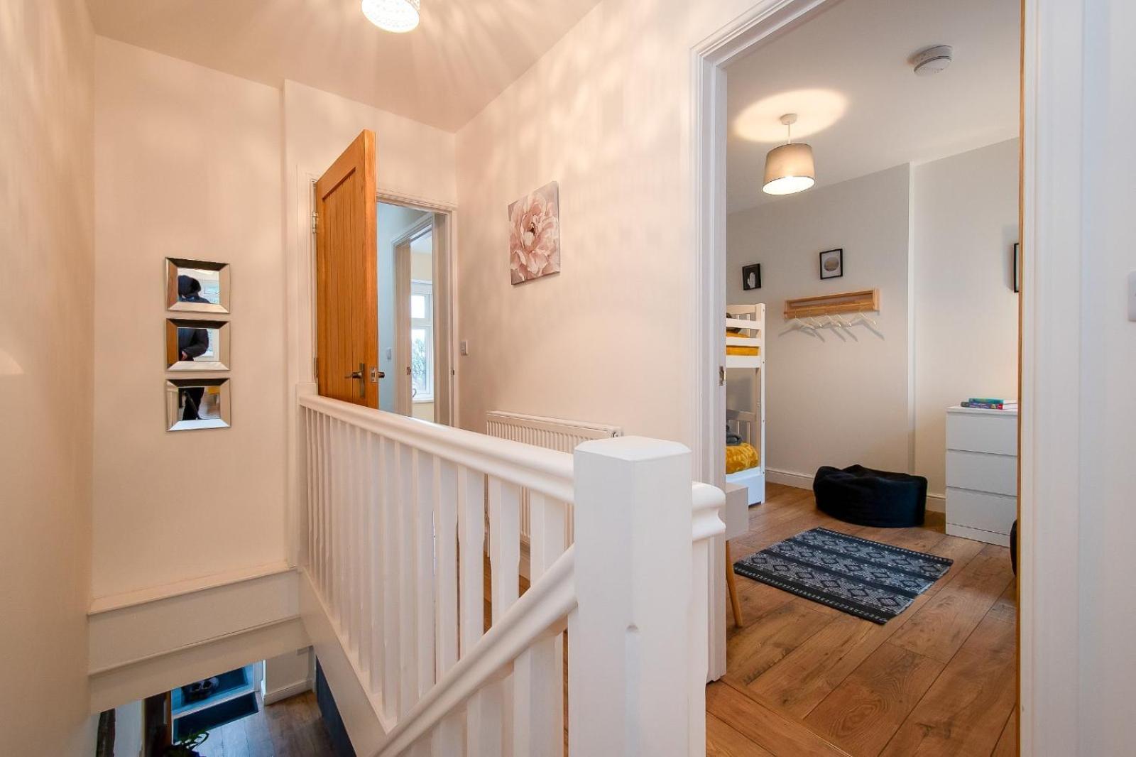 Casa One Hundred - A Beautiful 4 Bed House On The Beach Front Swansea Buitenkant foto