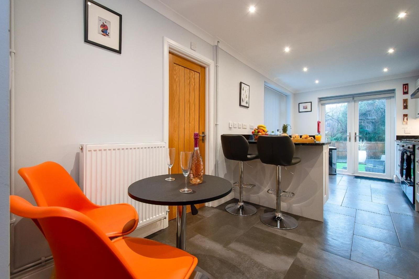Casa One Hundred - A Beautiful 4 Bed House On The Beach Front Swansea Buitenkant foto
