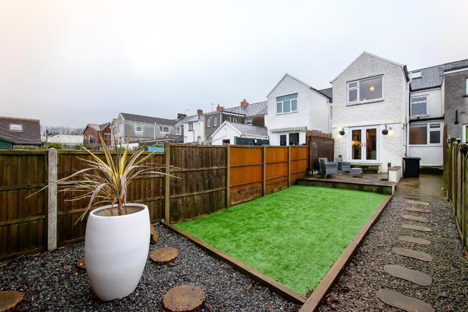 Casa One Hundred - A Beautiful 4 Bed House On The Beach Front Swansea Buitenkant foto