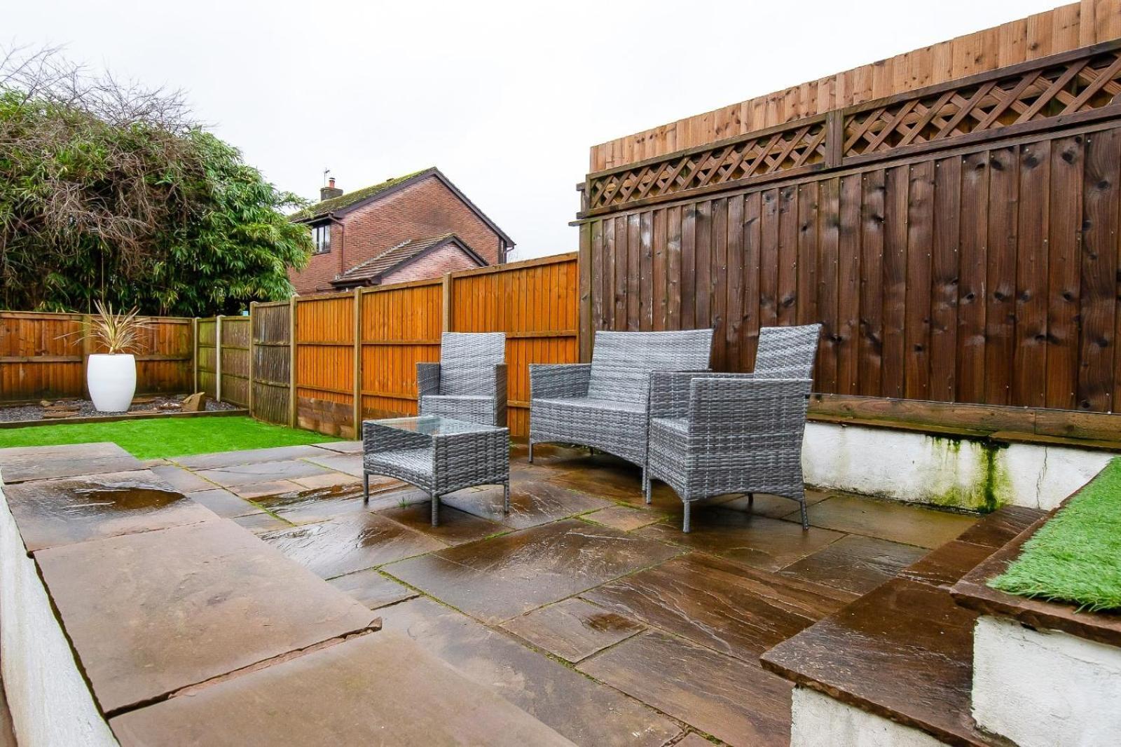Casa One Hundred - A Beautiful 4 Bed House On The Beach Front Swansea Buitenkant foto