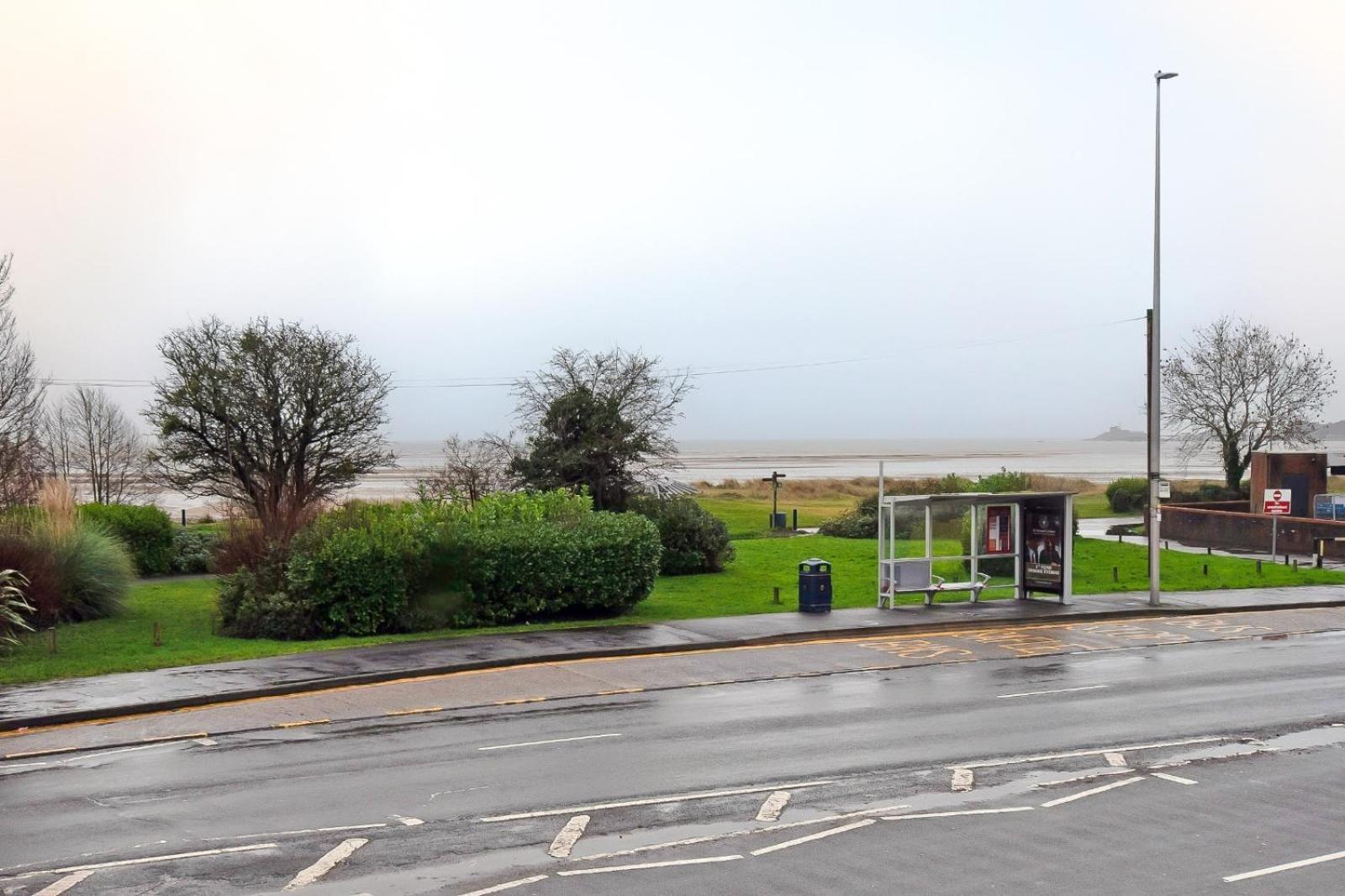 Casa One Hundred - A Beautiful 4 Bed House On The Beach Front Swansea Buitenkant foto