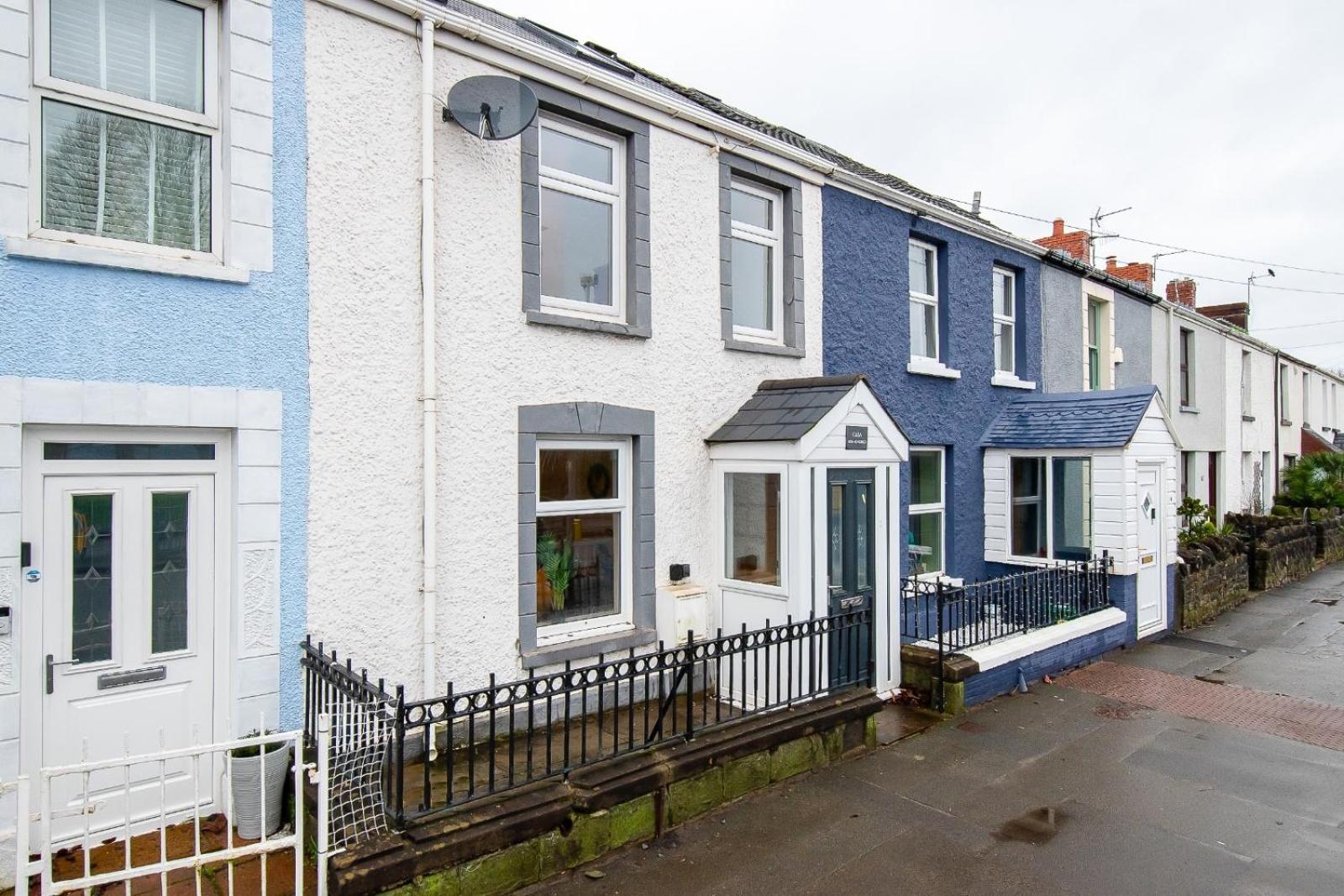 Casa One Hundred - A Beautiful 4 Bed House On The Beach Front Swansea Buitenkant foto