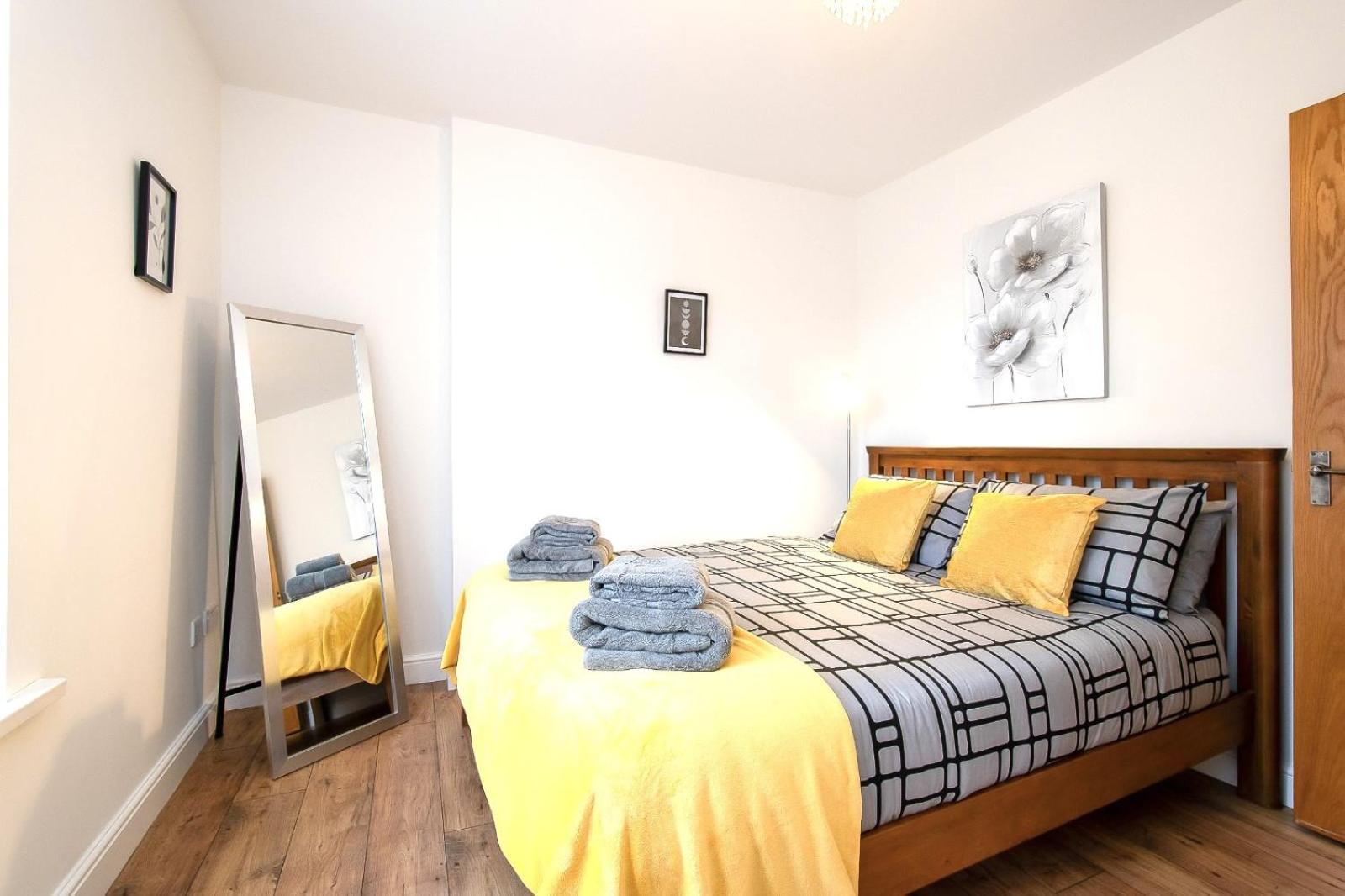 Casa One Hundred - A Beautiful 4 Bed House On The Beach Front Swansea Buitenkant foto